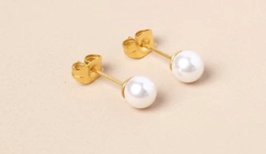 gold plated pearl stud